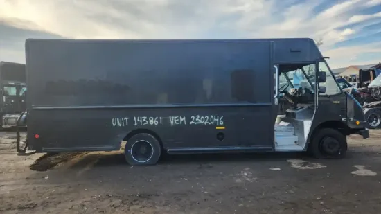 Picture of 2008-freightliner-mt55-chassis-truck-delivery